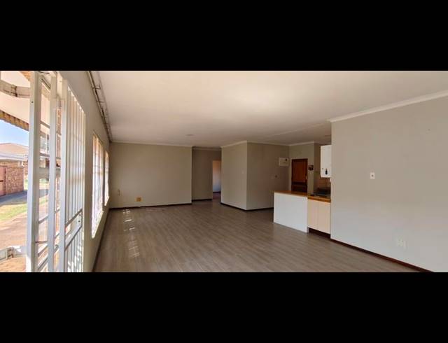 2 BEDROOM PROPERTY TO RENT IN NORTON PARK